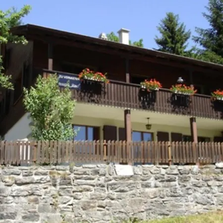 Chalet Jewel Triplex 샬레